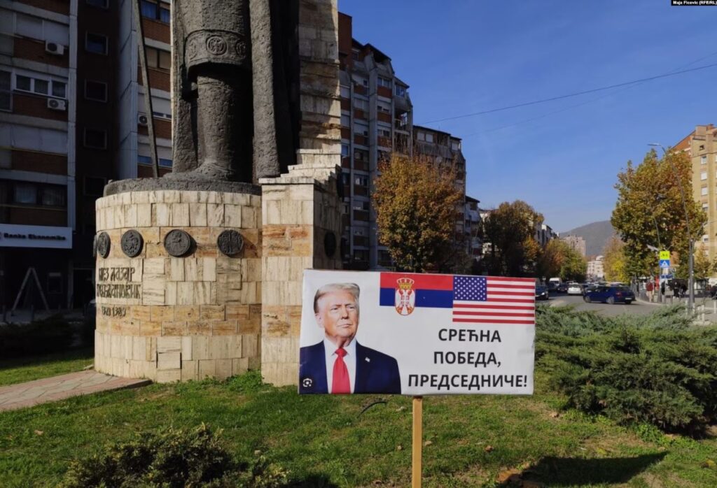 Mitrovica-e-veriut-mbushet-me postere-Trump-urohet-per-fitoren-e-tij