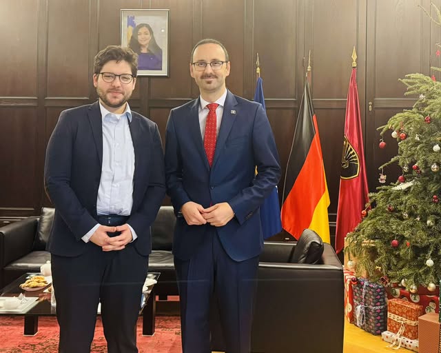 Adis Selimi, kandidat për deputet në Bundestagun gjerman, babain e ka nga Mitrovica e nënën nga Bosnja