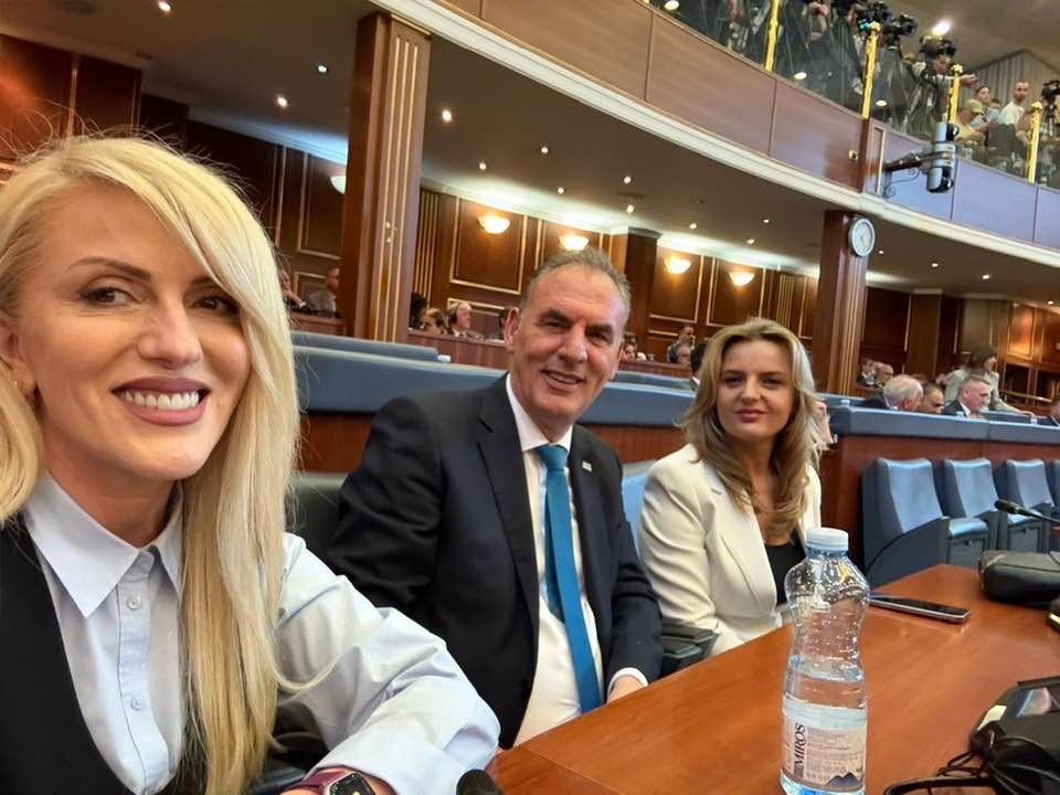 Izmaku: Këtë fundjavë takimi Kurti – Limaj, presim epilog pozitiv