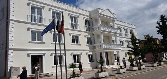  Ultimatumi i Ramës, vijon vala e dorëheqjeve të zyrtarëve në bashkitë e Qarkut të Elbasanit. Peqini, Cërriku dhe Gramshi…!