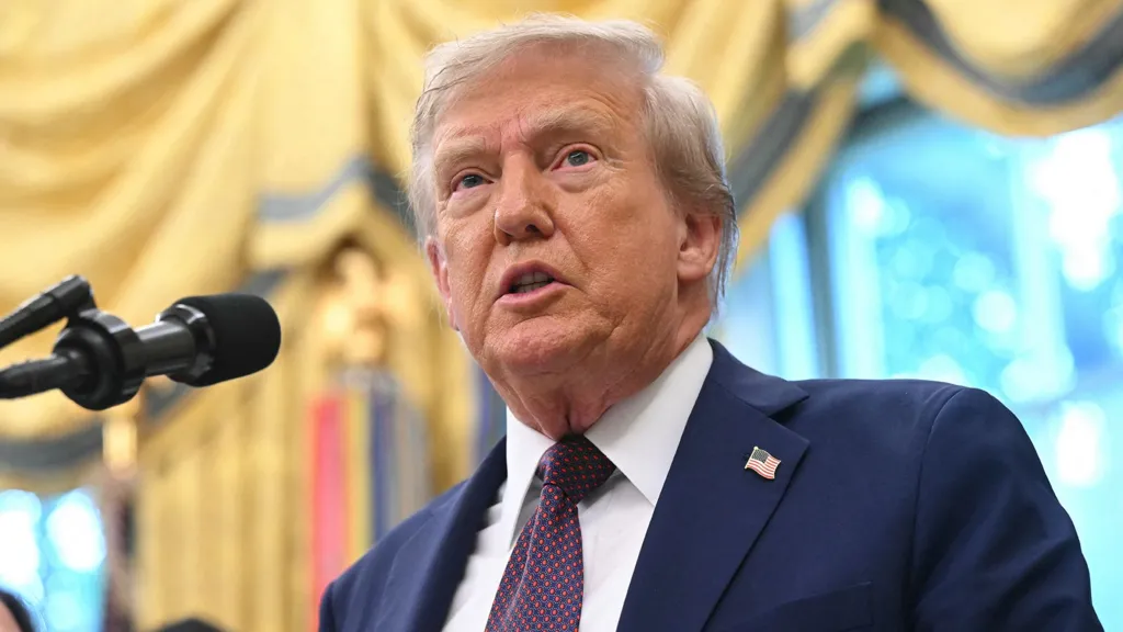 Lamtumirë ‘Mbrojtje’, përshëndetje ‘Luftë’: Trump ndez debat global me urdhrin e ri?!