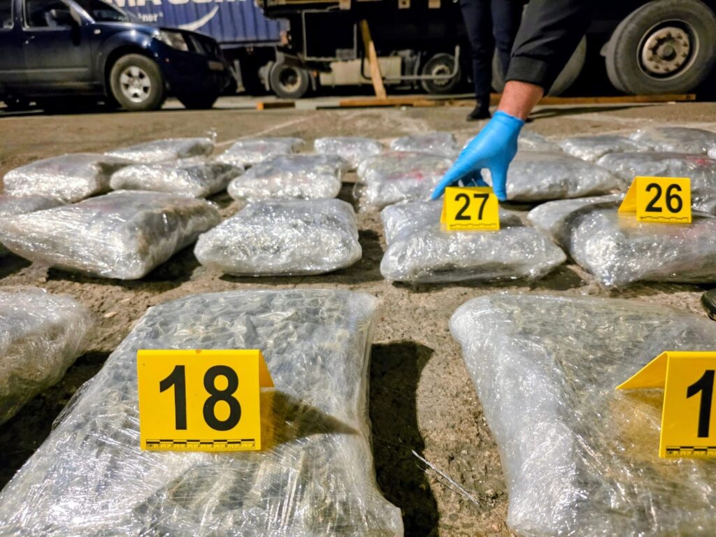 F84200FC-10DF-4395-B7BE-7EDC1ED06797