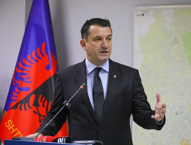 Veliaj urdhëron nga qelia nisjen e dekorimit të Tiranës