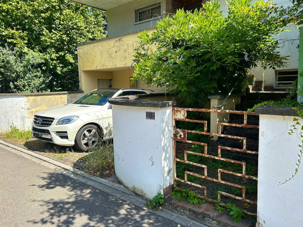 306C0571-B4D9-433D-9210-9F255D772724