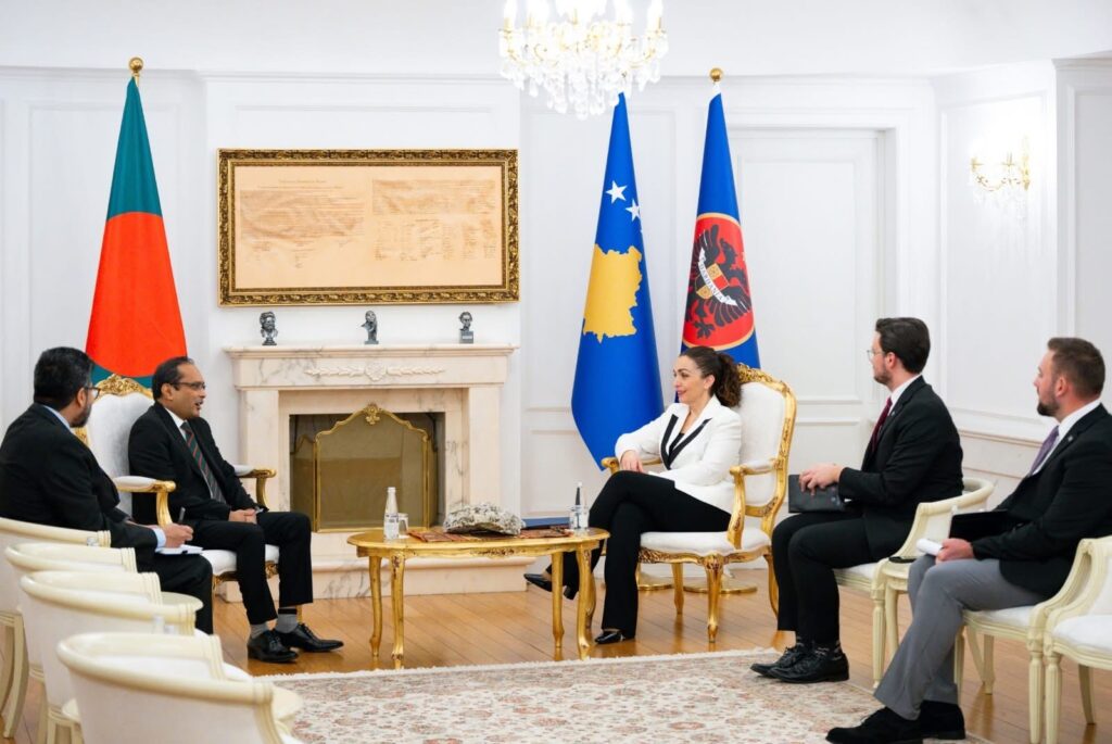 EFDC086A-6F1A-431C-B688-D0D00358C000