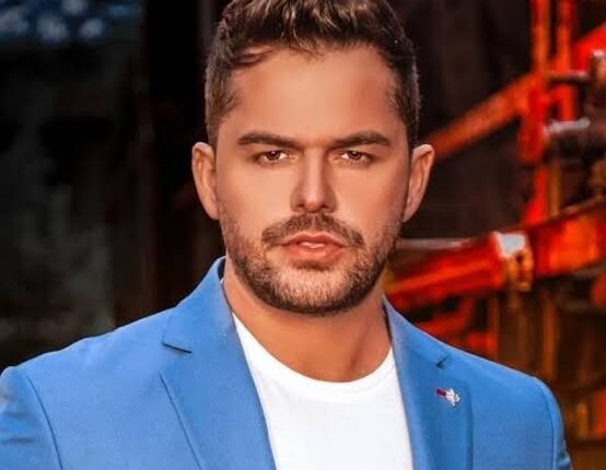 Ndahet nga jeta këngëtari Shpat Kasapi