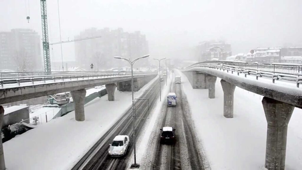 IHMK reagon pas paralajmërimit të “KANS” për acar dhe temperatura deri në -20 gradë për fundvit në Kosovë