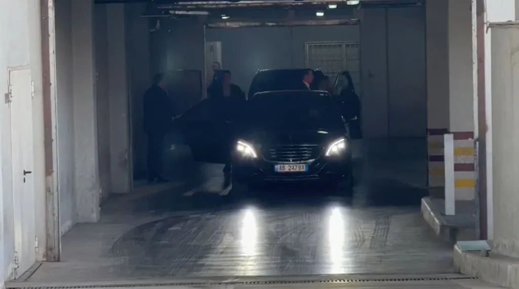 Kreu i ri i SPAK shkon në Kryesinë e Parlamentit para seancës për imunitetin e Belinda Ballukut