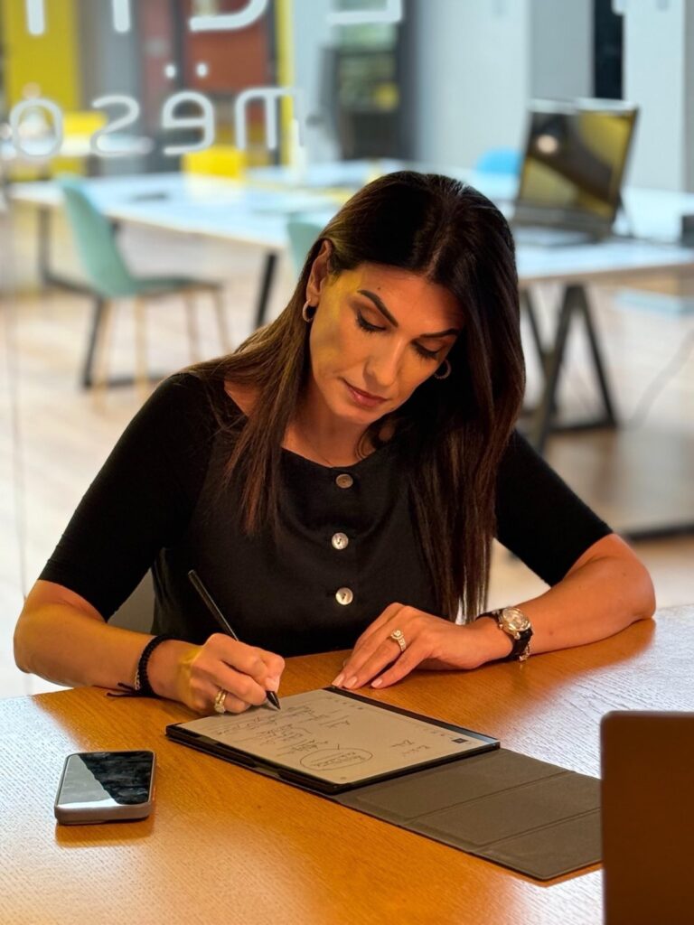 Arrest shtëpie për drejtoreshën e AKSH-it, Mirlinda Karçanaj