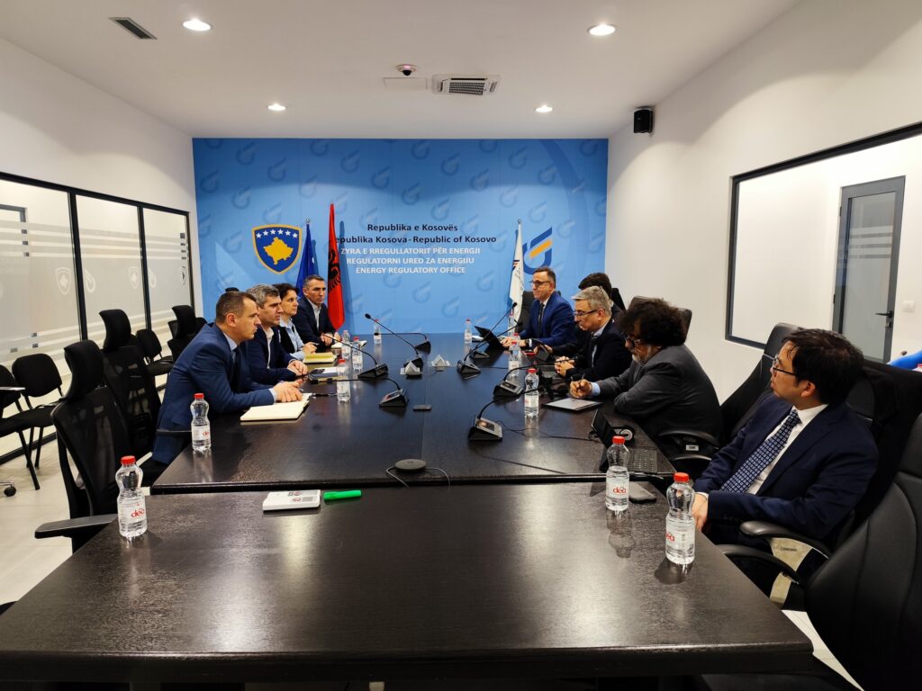 ZRRE dhe FMN zhvillojnë takim, diskutohet liberalizimi i tregut dhe projektet energjetike